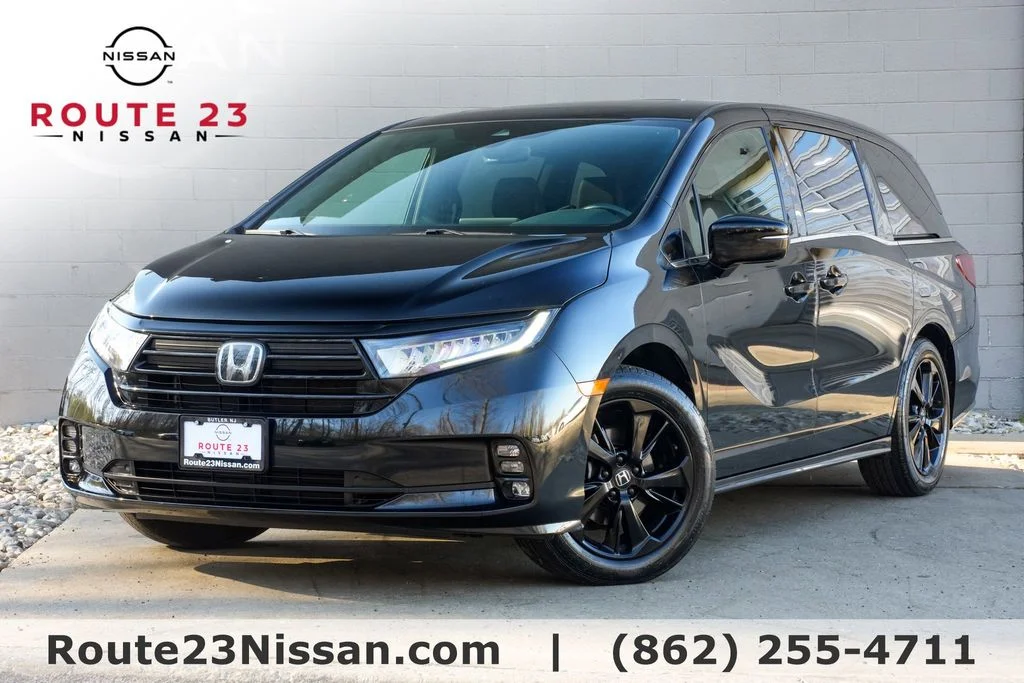2023 Honda Odyssey SPORT's photo