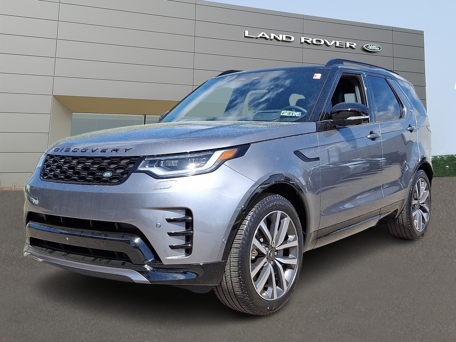 2024 Land Rover Discovery Dynamic SE