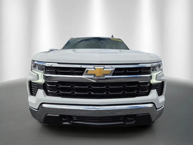 Used 2025 Summit White Chevrolet LT image 8