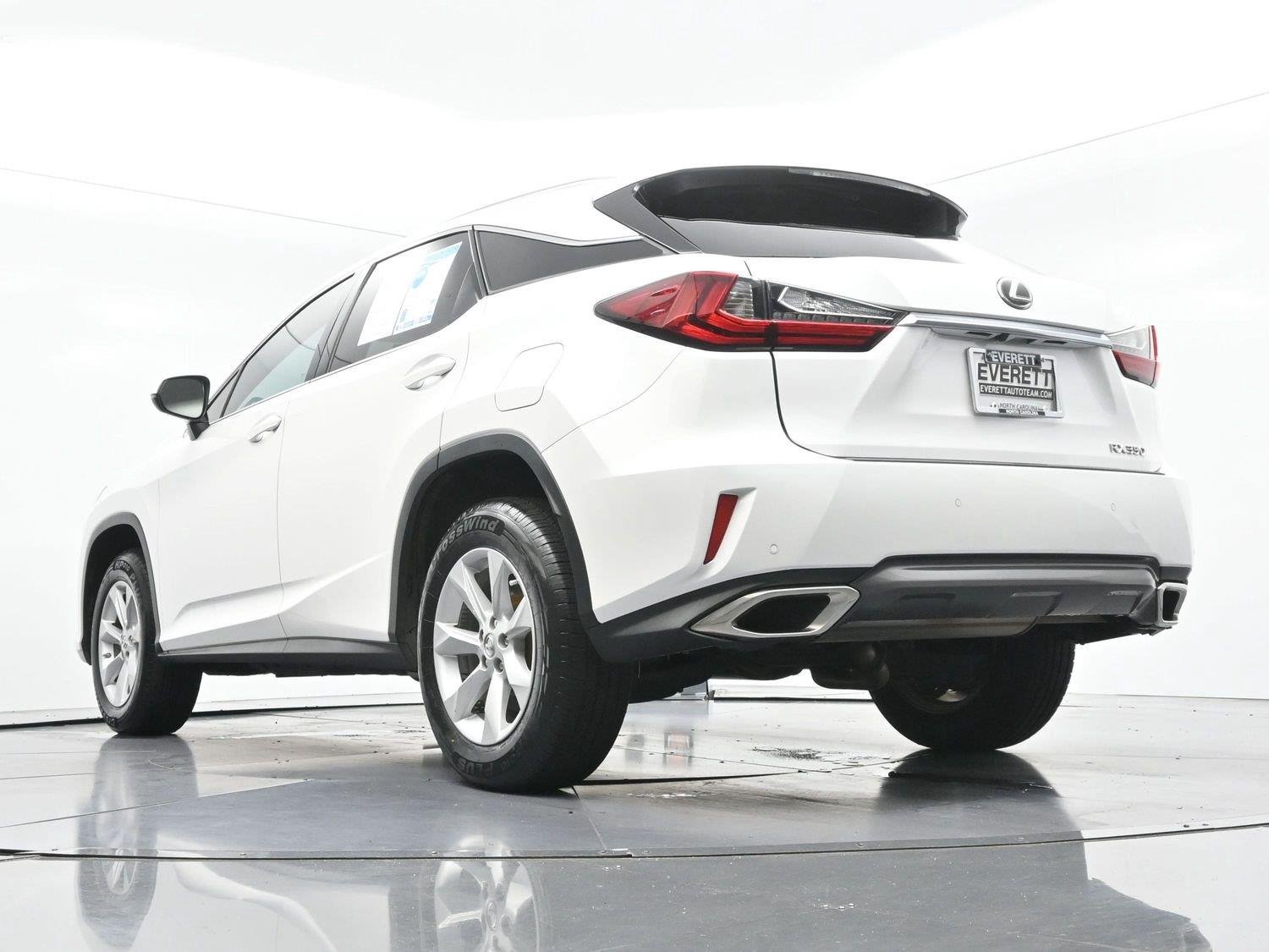 Used 2016 Eminent White Pearl Lexus FWD 4dr image 53
