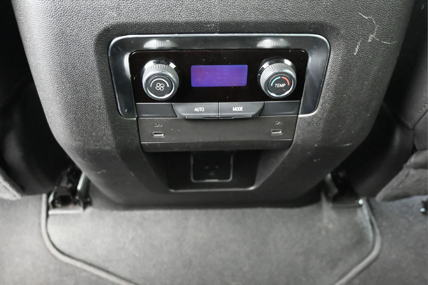 Used 2025 Summit White Chevrolet LT image 13