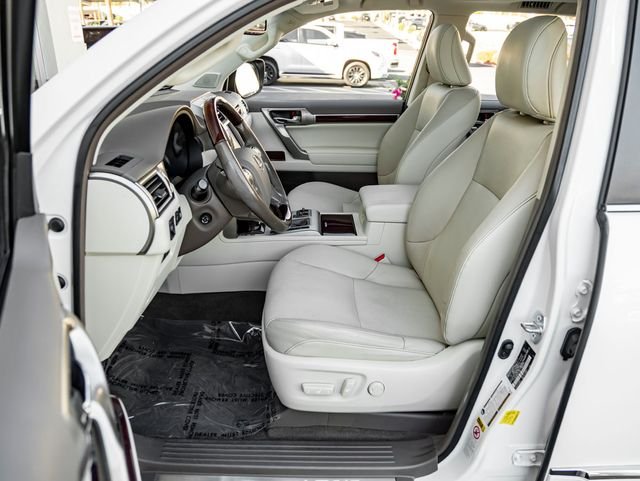 Used 2019 Starfire Pearl Lexus 460 image 13