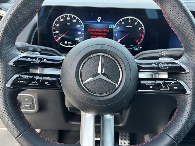 Used 2025 Polar White Mercedes-Benz GLB 250 image 24