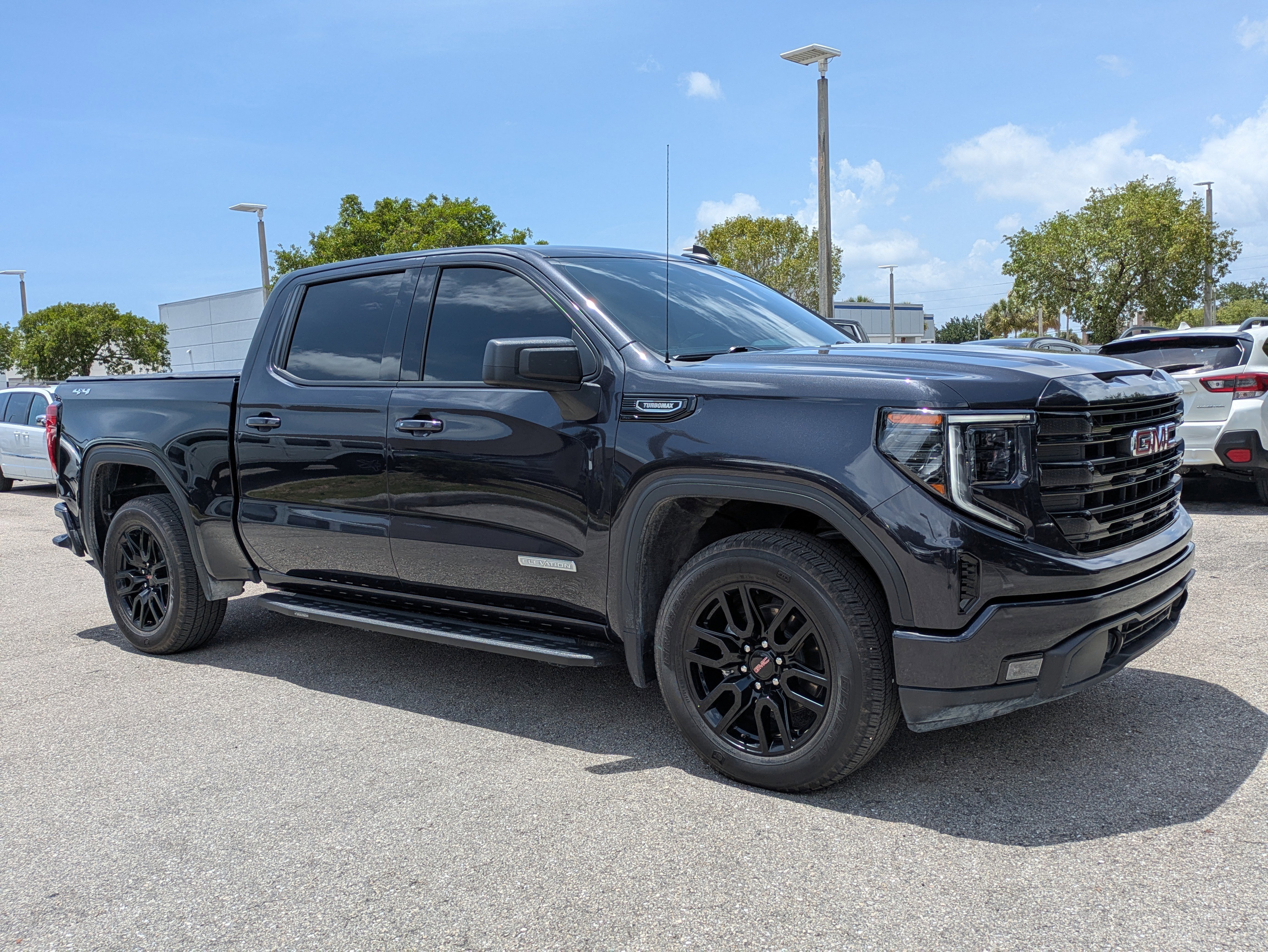 2025 GMC Sierra 4WD Crew Cab Std Box Elevation 3VL's photo
