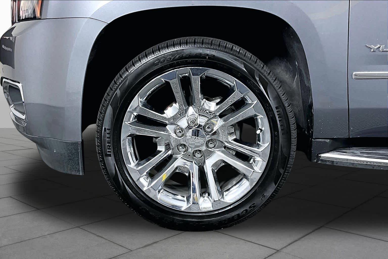 Used 2018 SATIN STEEL METALLIC GMC SLT image 10