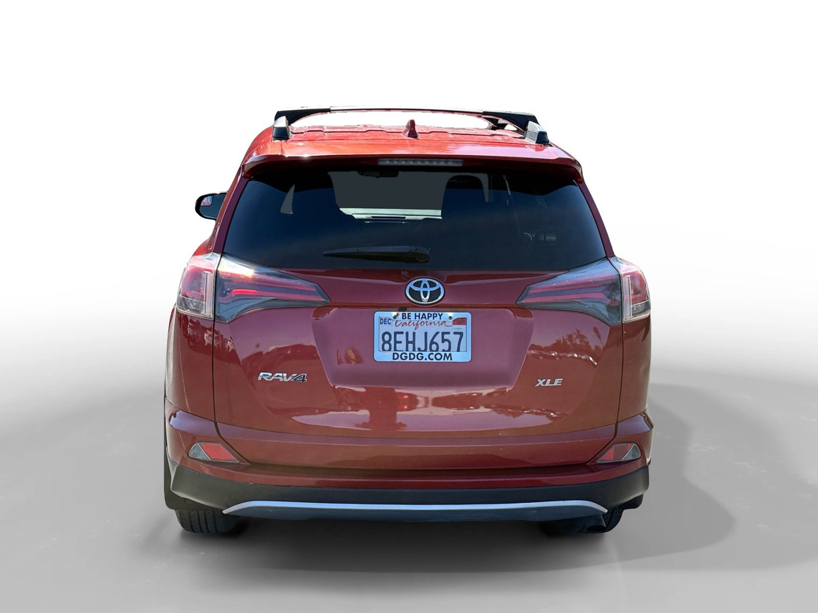 Used 2017 Barcelona Red Metallic Toyota XLE image 4