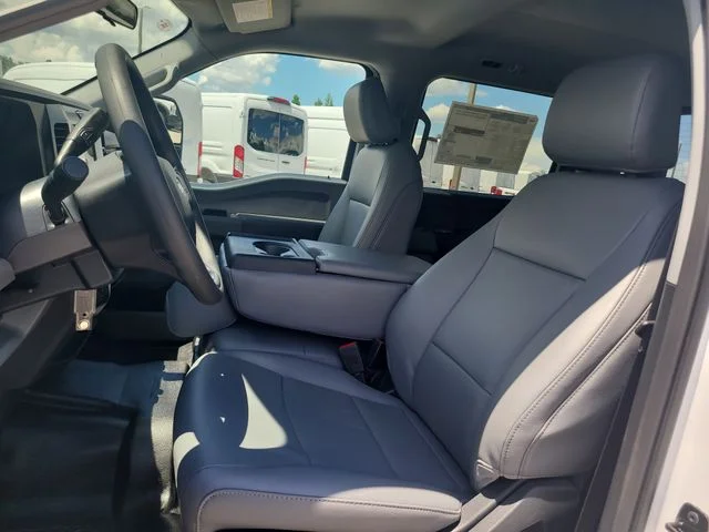 New 2026 Oxford White Ford XL image 19
