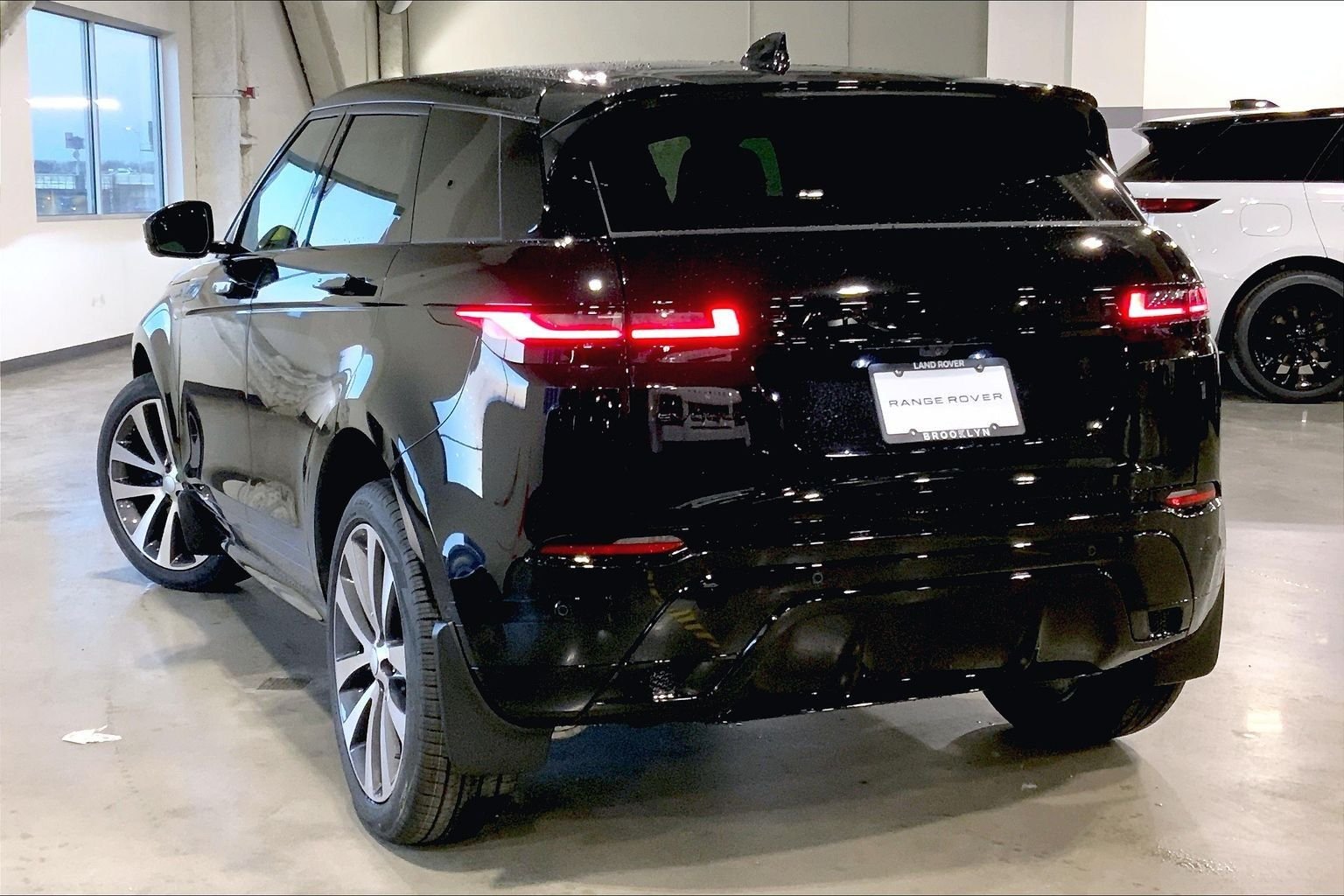 2026 Land Rover Range Rover Evoque Dynamic SE - Photo 12