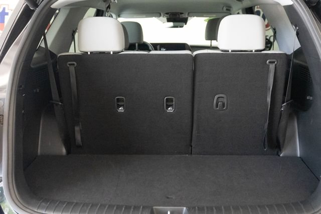 Certified Used 2025 Black Hyundai SEL image 27