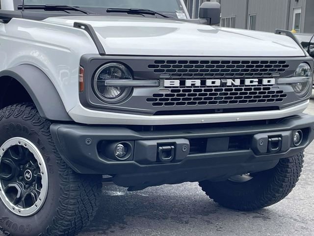 Certified Used 2023 Oxford White Ford Badlands image 2
