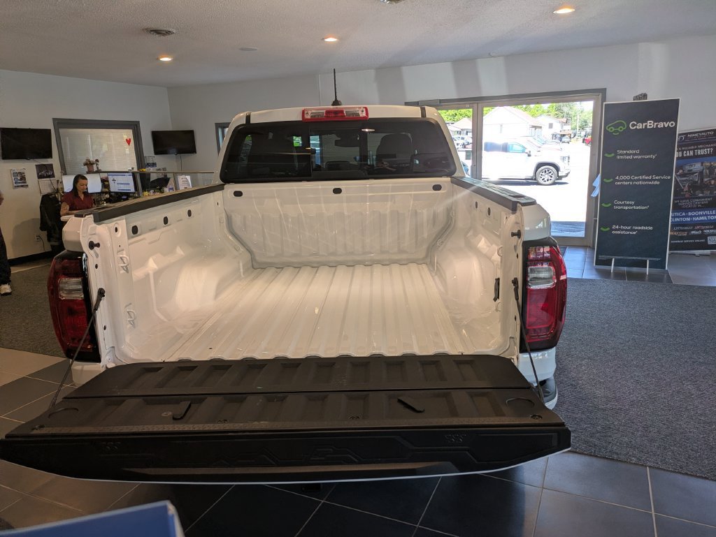 2026 GMC Canyon AT4 - Photo 34