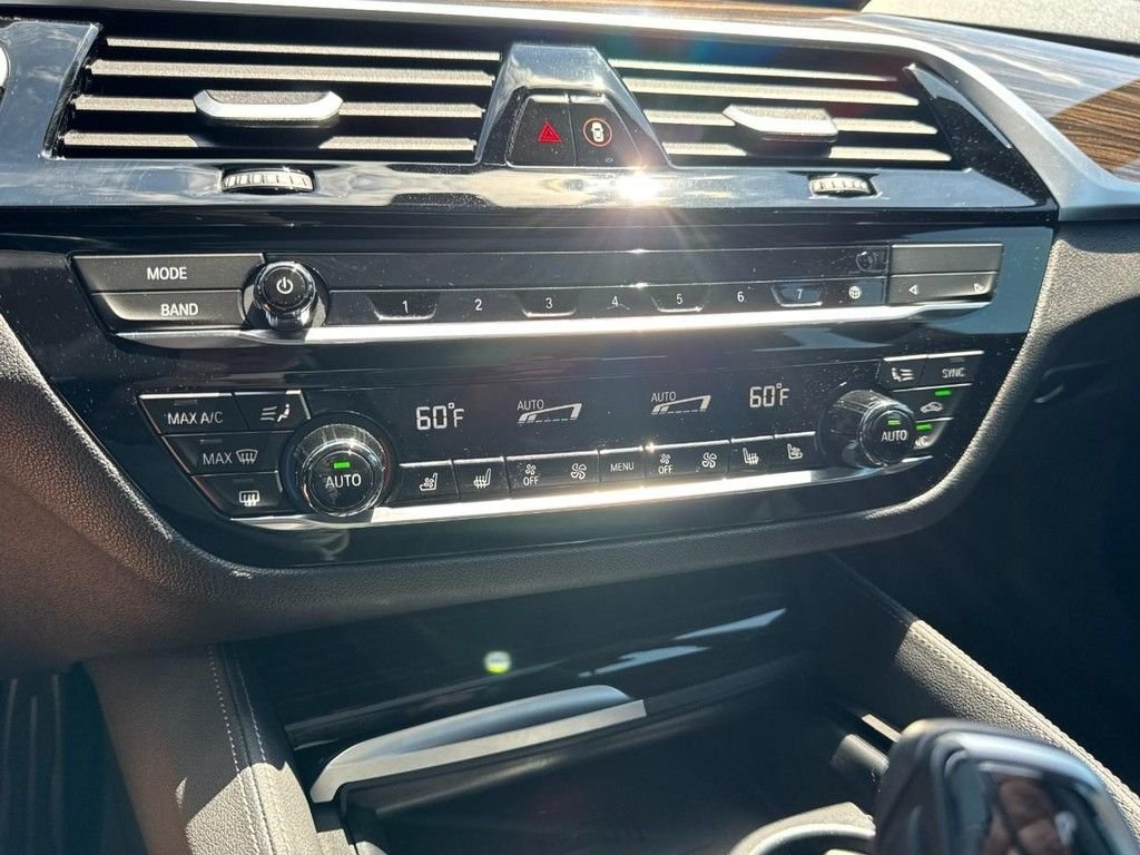 Used 2023 Black Sapphire Metallic BMW M550i xDrive image 20