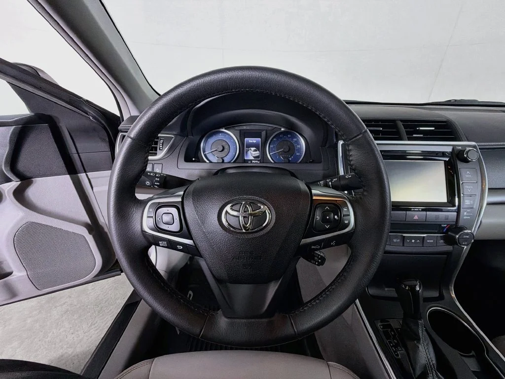 Certified Used 2017 Gray Toyota XLE image 13