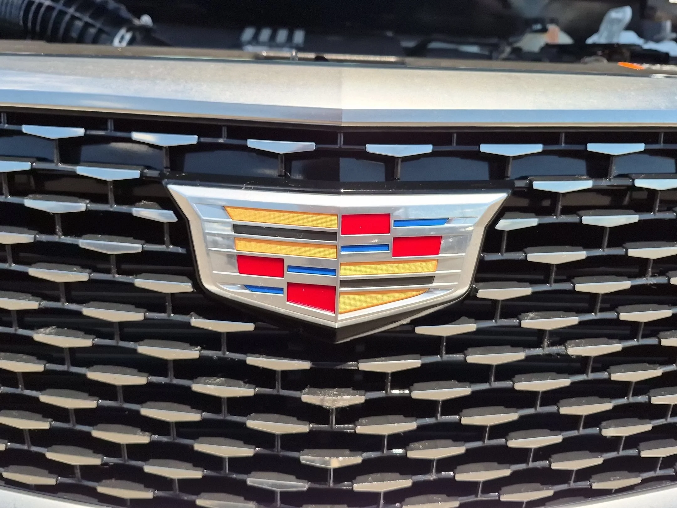 Used 2024 Crystal White Tricoat Cadillac AWD Luxury image 29