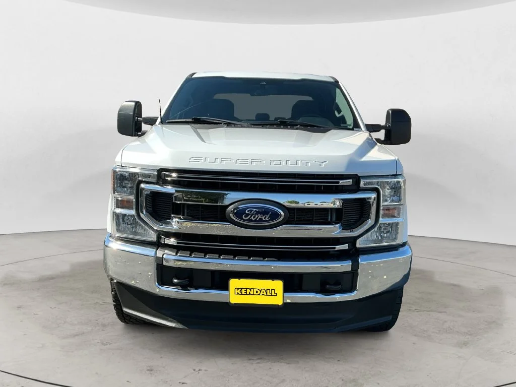 Used 2021 White Ford XL image 3