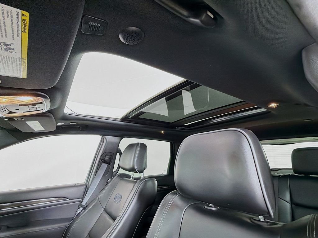 Used 2019 Ivory 3-Coat Jeep Overland image 23