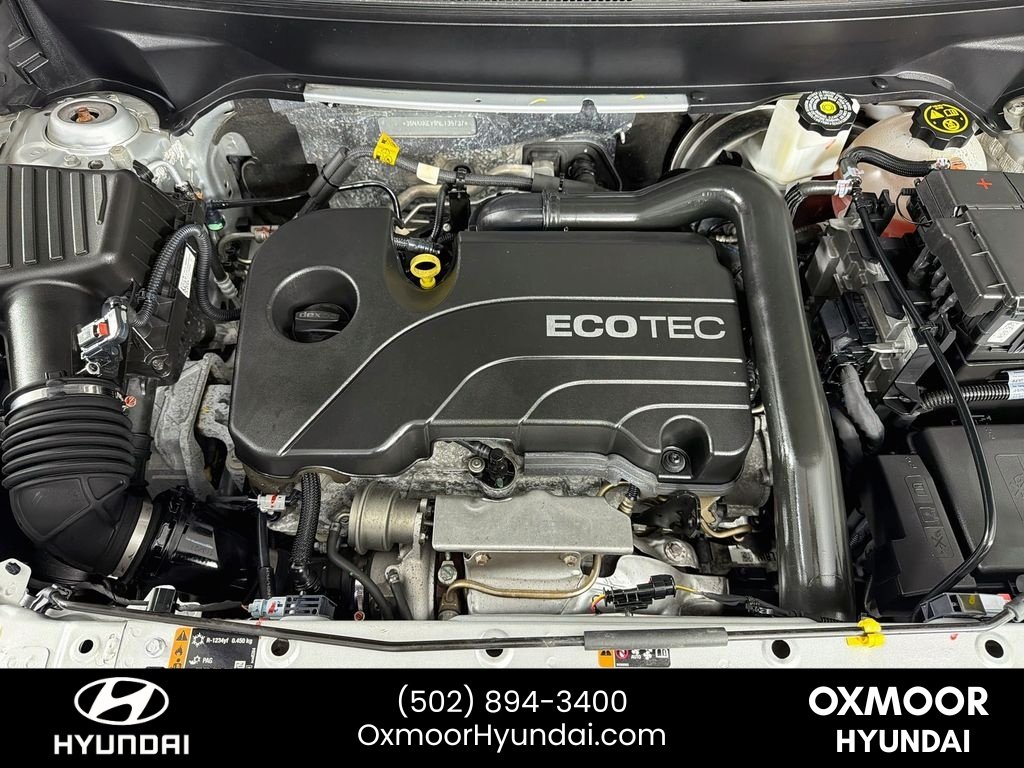 Used 2022 Silver Ice Metallic Chevrolet LT image 28