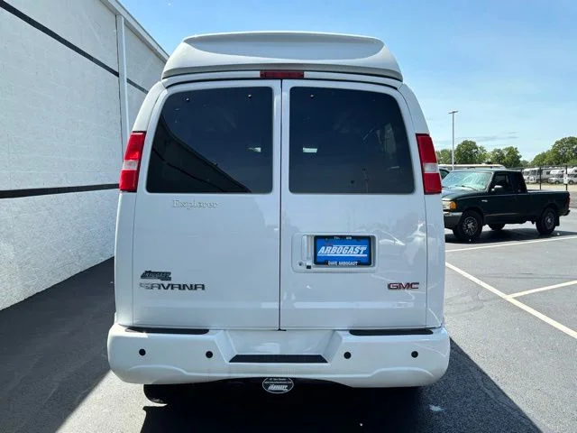 Used 2020 Summit White GMC Explorer Limited SE image 9