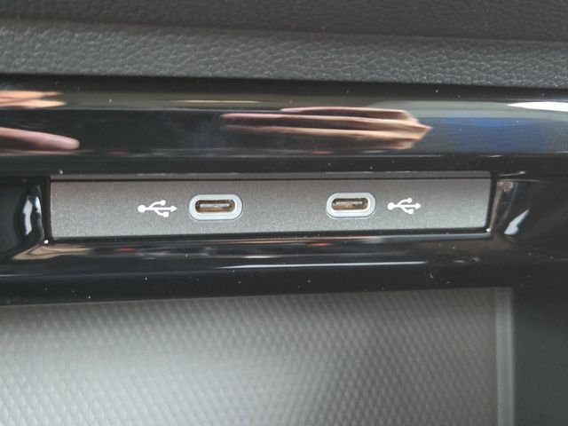New 2026 Lapiz Blue Metallic Volkswagen 2.0T image 7