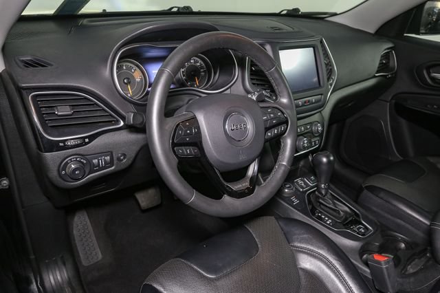 Used 2023 Black Jeep Altitude image 21