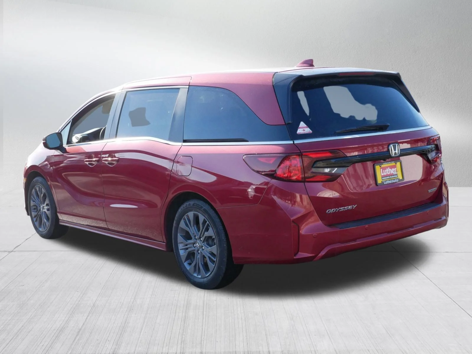 Used 2026 Radiant Red Metallic II Honda Touring image 5
