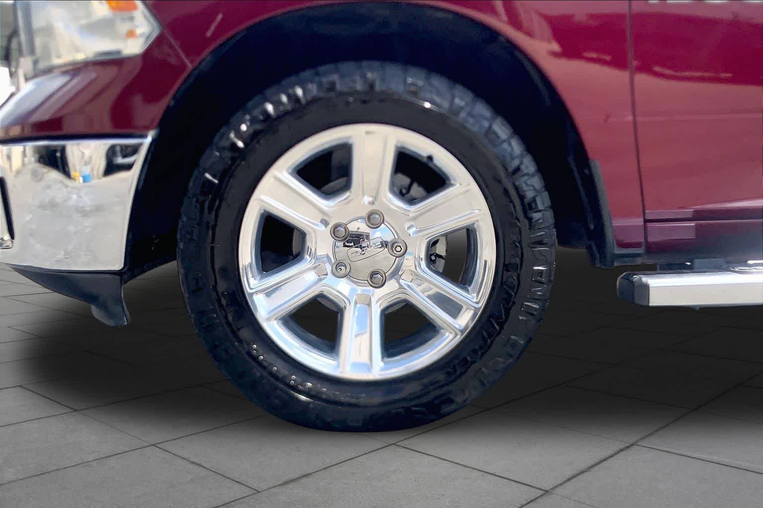 Used 2017 Delmonico Red Pearlcoat Ram Lone Star Silver image 11