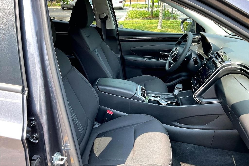 Used 2024 Gray Hyundai SEL image 7