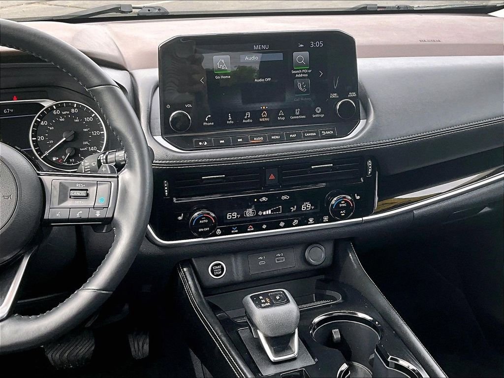 Used 2023 Gray Nissan SL image 17