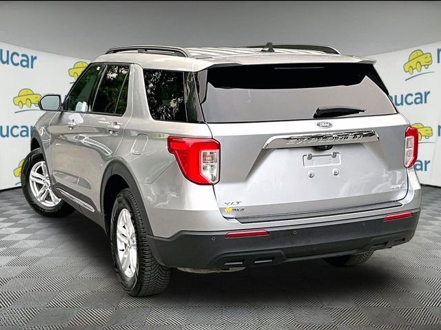 Used 2021 Silver Ford XLT image 2