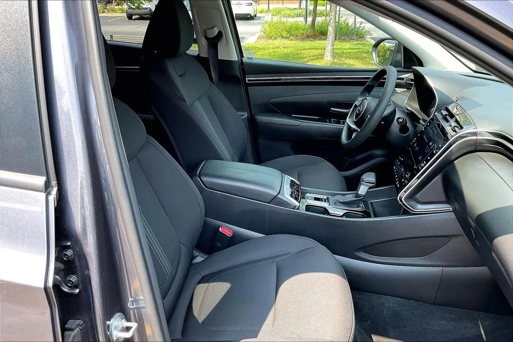 Used 2024 Gray Hyundai SEL image 7