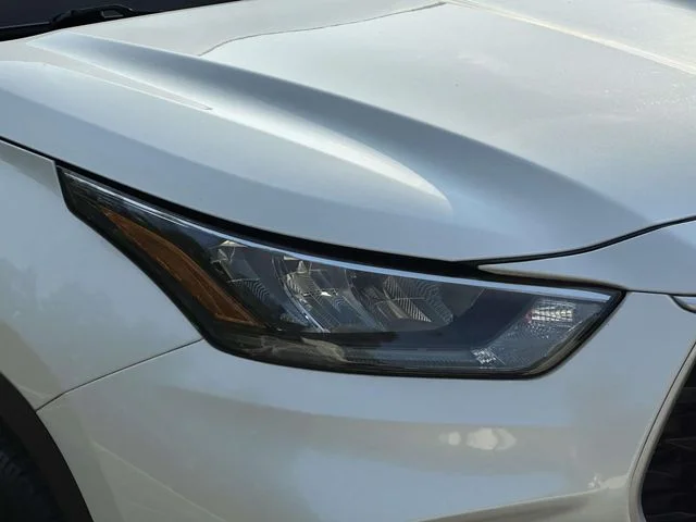 Used 2020 Blizzard Pearl Toyota LE image 9