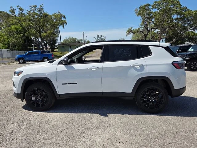 New 2026 Bright White Clear-Coat Exterior Paint Jeep Latitude image 4