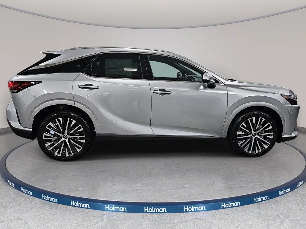 New 2026 Iridium Lexus PREMIUM PLUS image 4