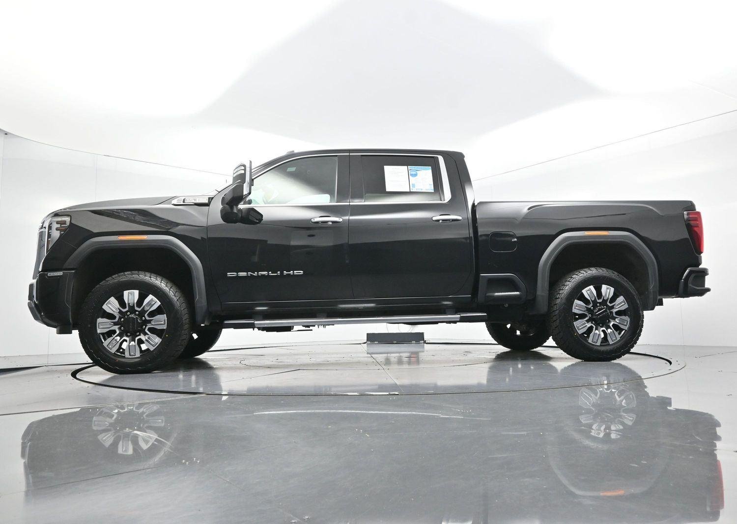 Used 2024 Onyx Black GMC Denali image 50