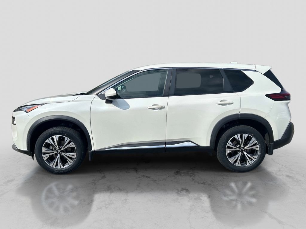 Used 2022 White Nissan SV image 3