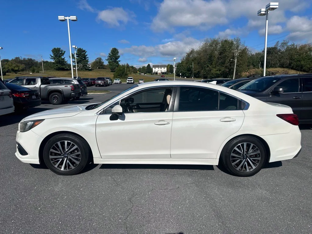 Used 2018 Crystal White Pearl Subaru 2.5i image 6