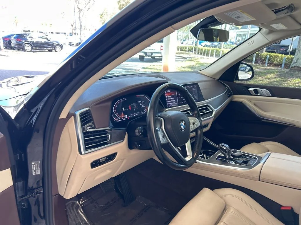 Used 2019 Black BMW xDrive40i image 7
