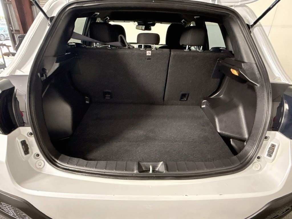 Used 2024 White Diamond Mitsubishi 2.0 Trail Edition image 30