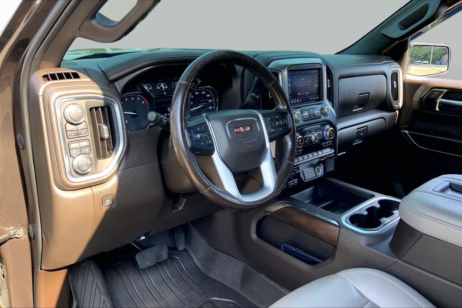 Used 2021 Brownstone Metallic GMC SLT image 18