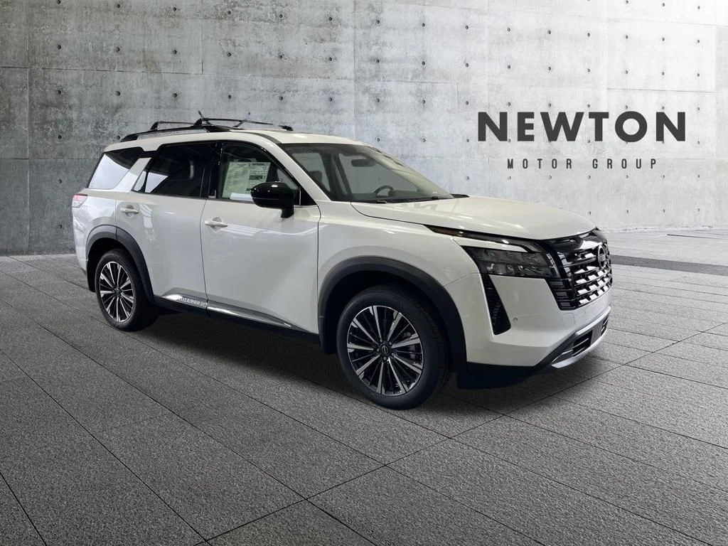 2026 Nissan Pathfinder Platinum 2WD's photo