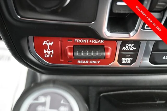 New 2026 Bright White Clear-Coat Exterior Paint Jeep Rubicon X image 31