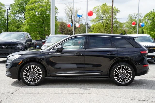 Used 2020 Black Lincoln Reserve image 4