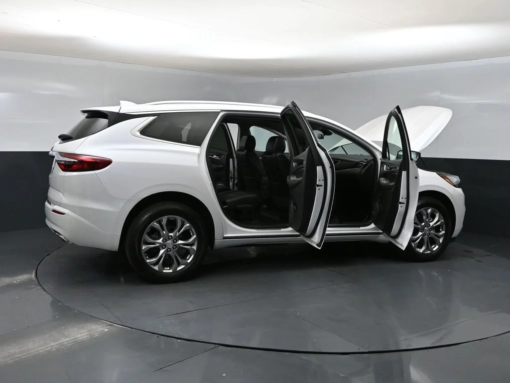 Used 2021 White Frost Buick Avenir image 41