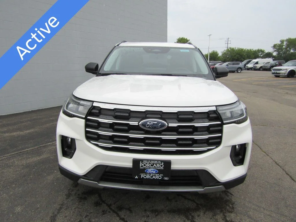 New 2026 Star White Metallic Tri-Coat Ford Active image 2