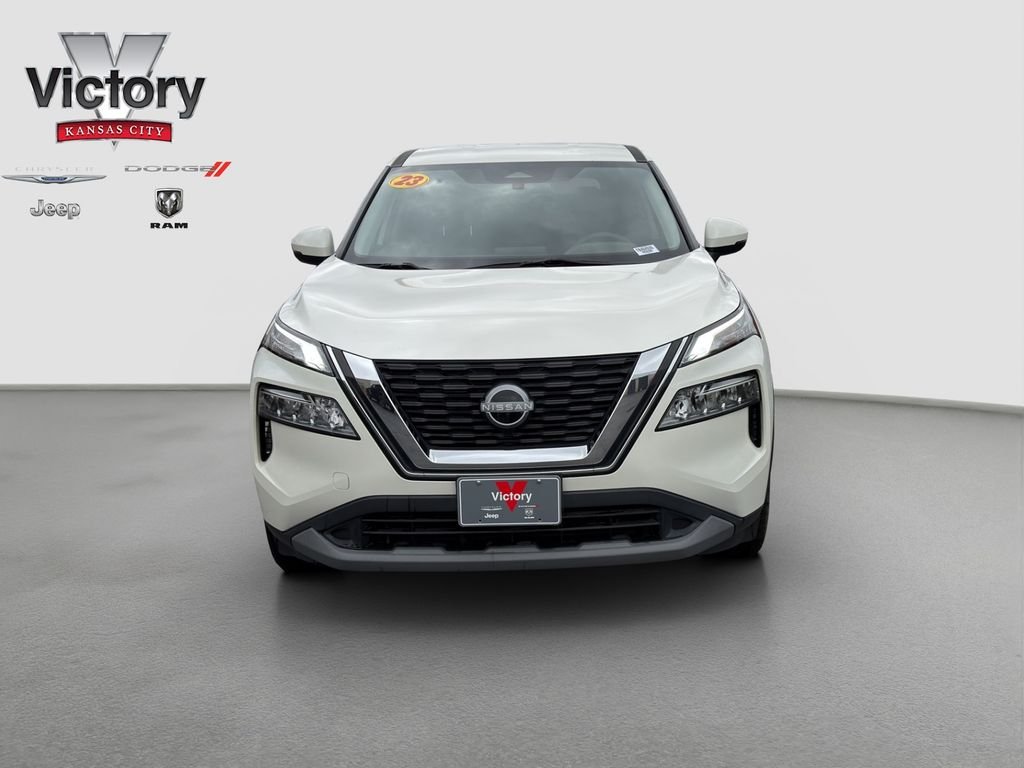 Used 2023 Nissan Rogue SV with VIN JN8BT3BA9PW404935 for sale in Kansas City