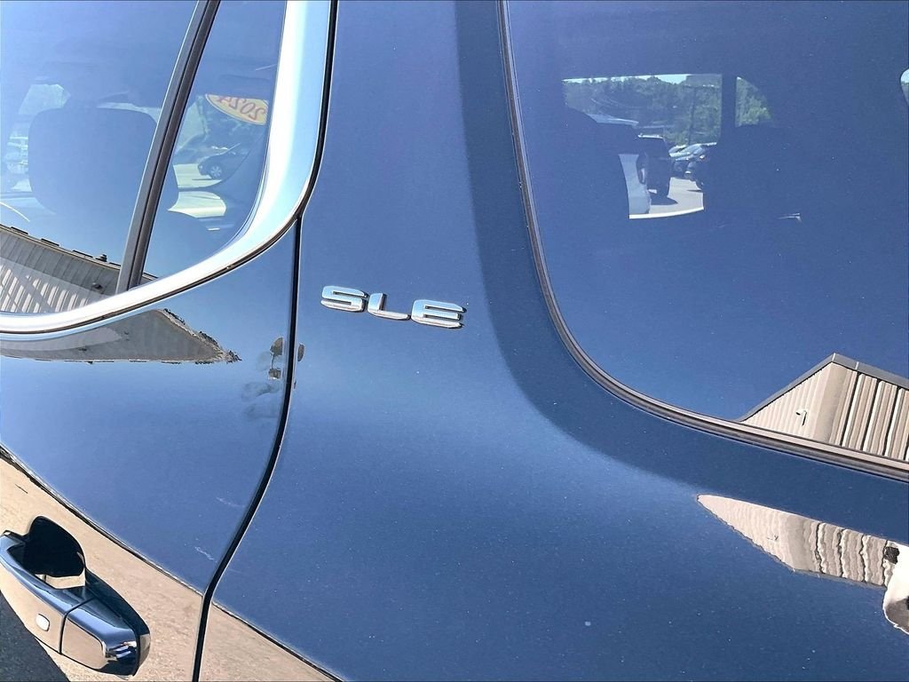 Used 2023 Black GMC SLE image 30