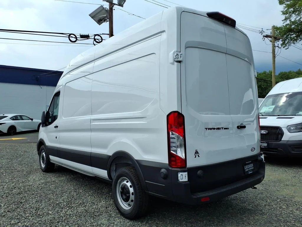 New 2026 Oxford White Ford Cargo Van image 4