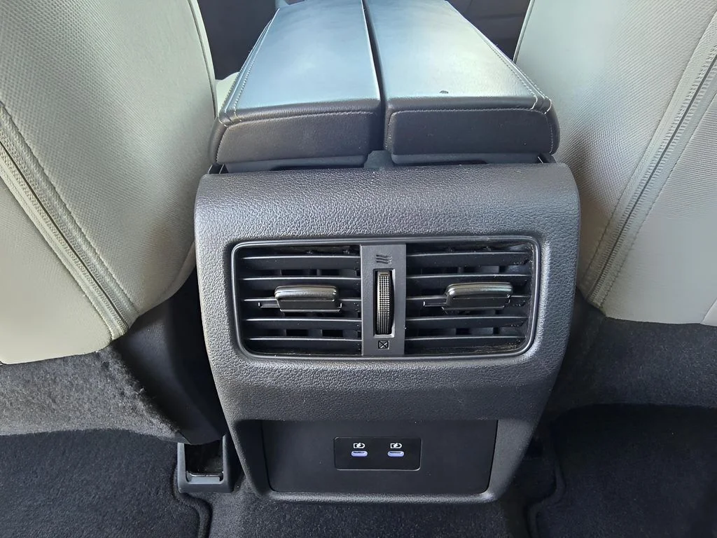 Used 2025 Everest White Pearl Nissan SV image 27