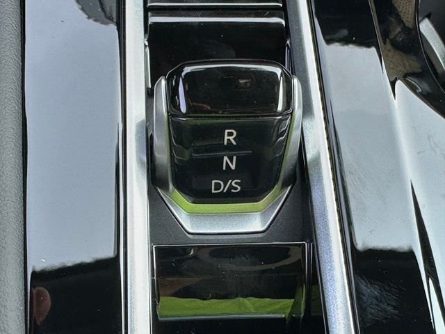 New 2026 Avocado Green Pearl Volkswagen 2.0T SEL Premium R-Line image 35