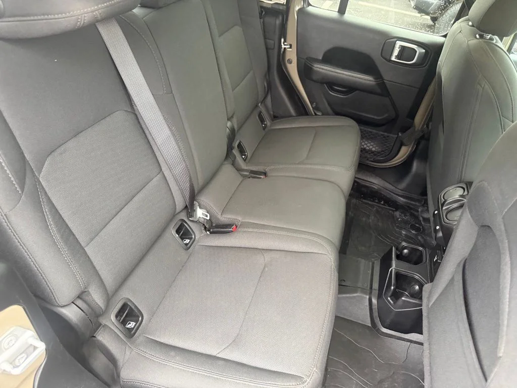 Used 2020 Green Jeep Overland image 57